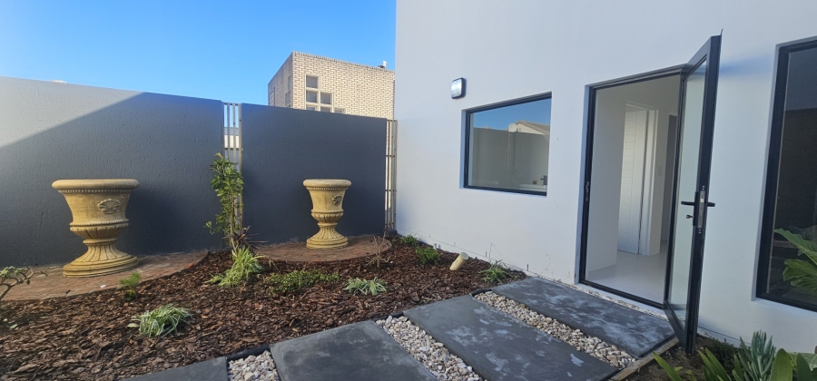 3 Bedroom Property for Sale in Myburgh Park Western Cape